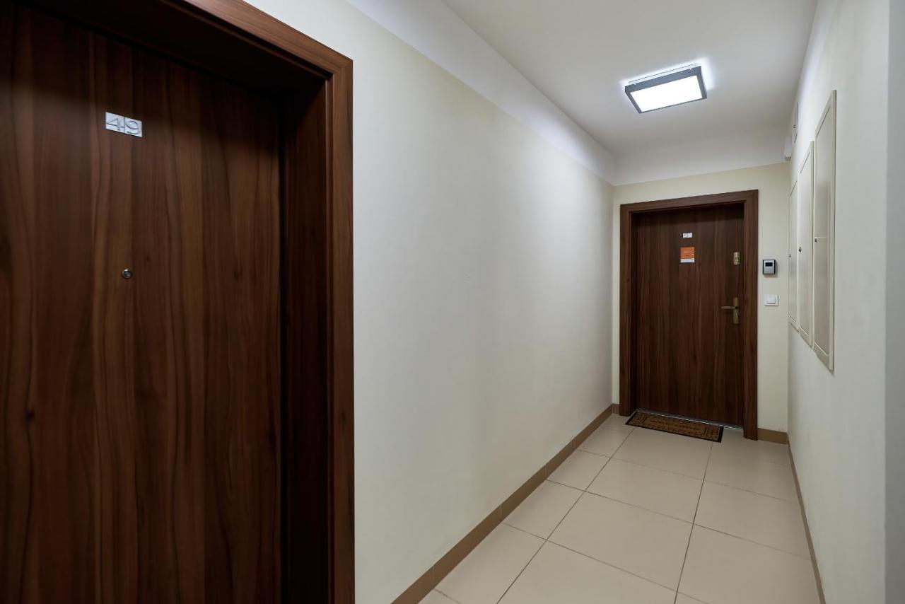 Exclusive Apartments Teczowa With Underground Parking By Noclegi Renters Wroclaw Exterior photo