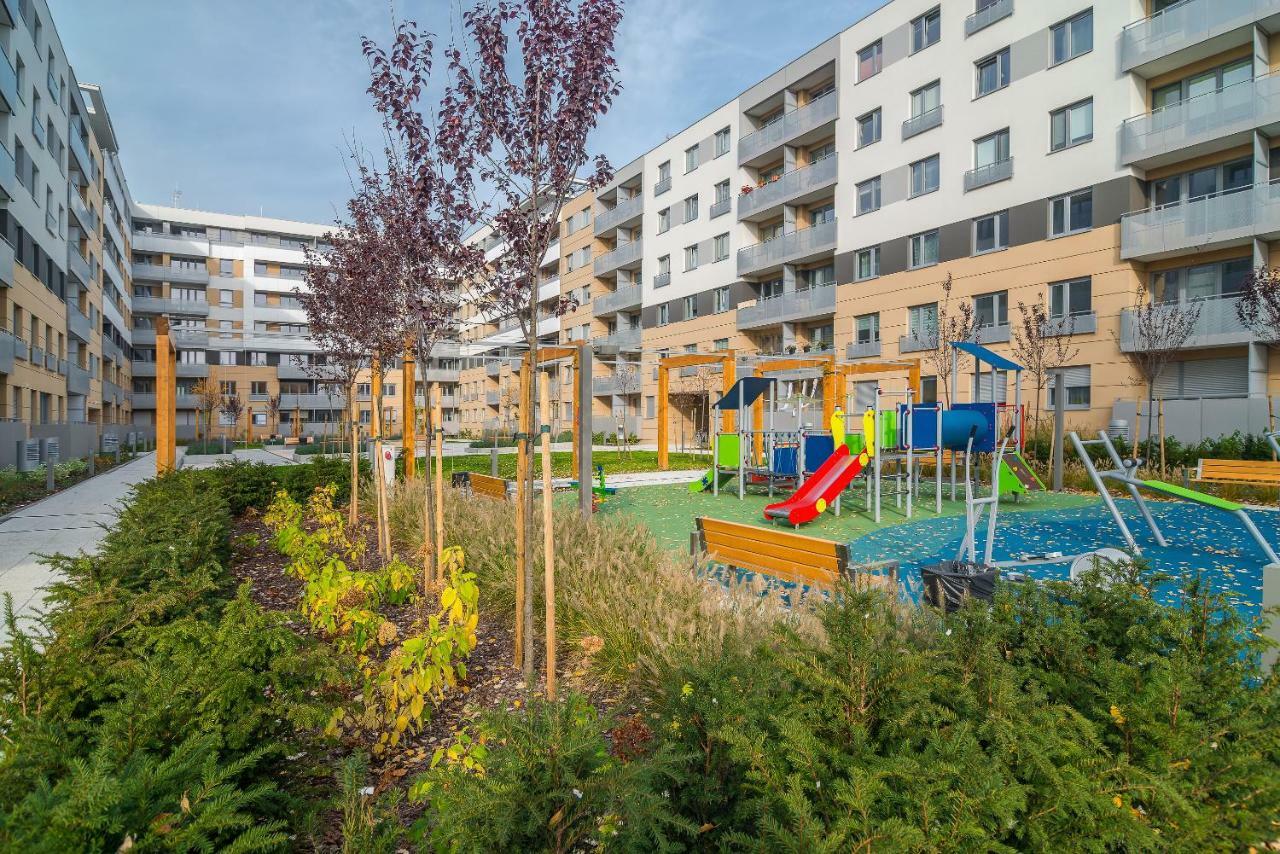 Exclusive Apartments Teczowa With Underground Parking By Noclegi Renters Wroclaw Exterior photo
