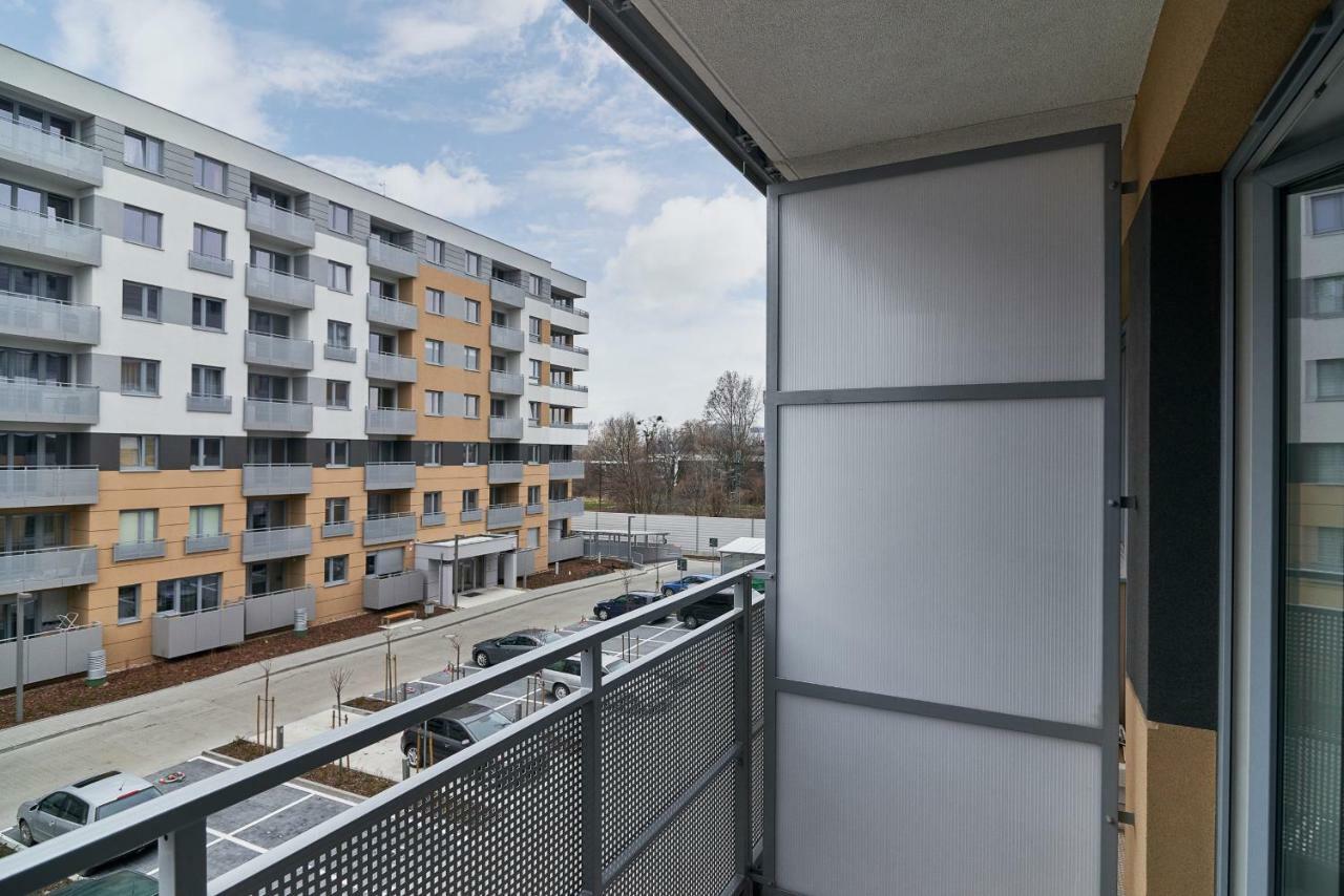 Exclusive Apartments Teczowa With Underground Parking By Noclegi Renters Wroclaw Exterior photo